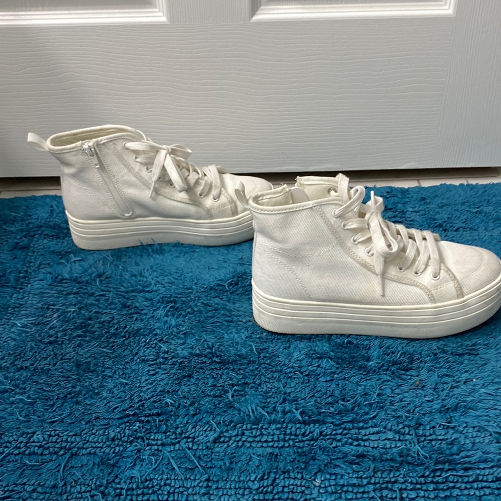 Platform white sneakers